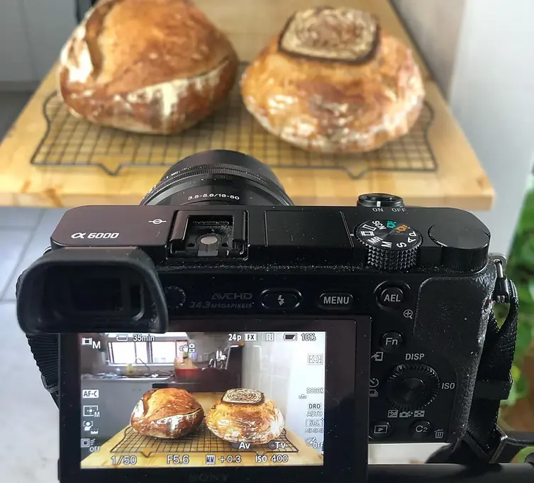 Sourjoe pan loaf and sliced bread